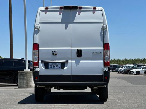 Used 2025 RAM ProMaster 2500 FWD image 5