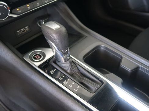 Used 2022 Nissan Sentra SV FWD image 29