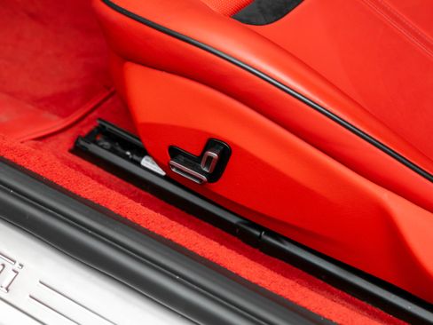 Certified 2022 Ferrari Roma image 18