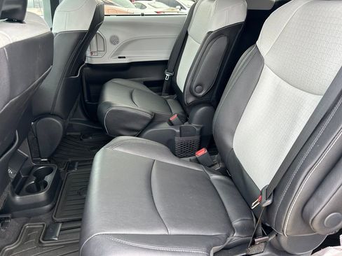 Certified 2026 Toyota Sienna XSE image 18