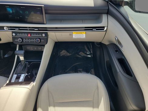 New 2026 Hyundai Tucson SE image 16