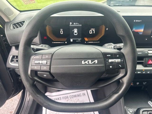 Used 2025 Kia K4 FWD image 18