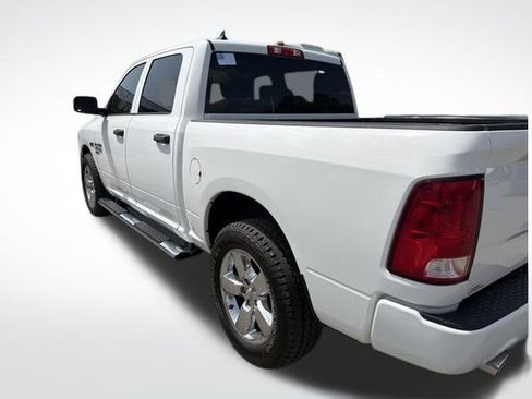 Used 2019 RAM 1500 Express w/ Express Value Package AWD/4WD image 4