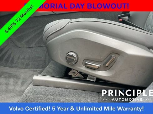 Certified 2025 Volvo XC90 B5 Plus AWD/4WD image 32