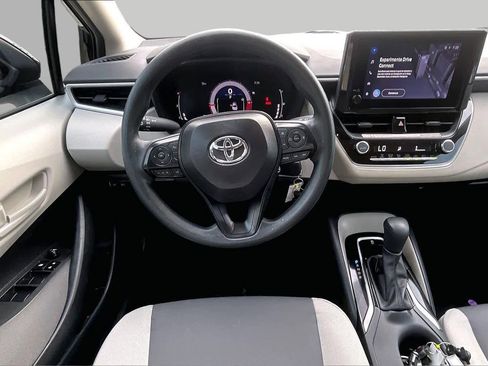 Used 2026 Toyota Corolla LE FWD image 6