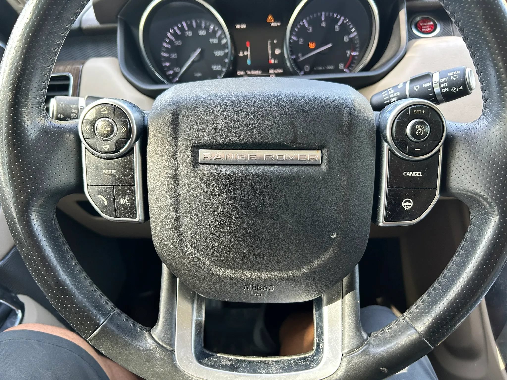 Used 2015 Land Rover Range Rover Sport HSE AWD/4WD image 18