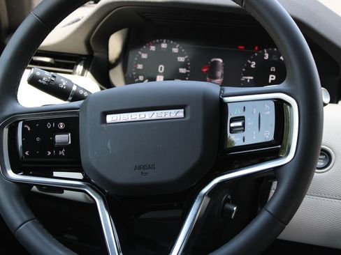 Certified 2025 Land Rover Discovery Sport Dynamic SE AWD/4WD image 10