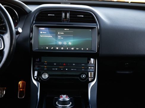 Used 2019 Jaguar XE image 36