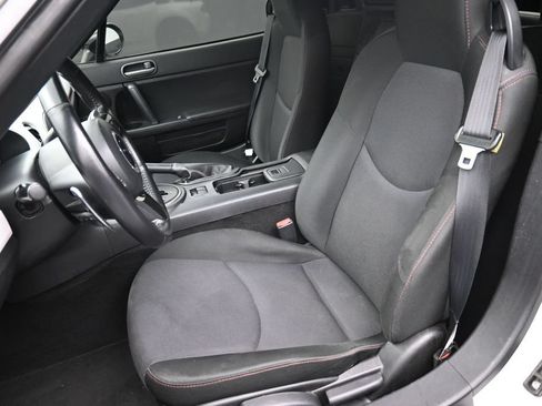 Used 2015 MAZDA MX-5 Miata Club RWD image 10