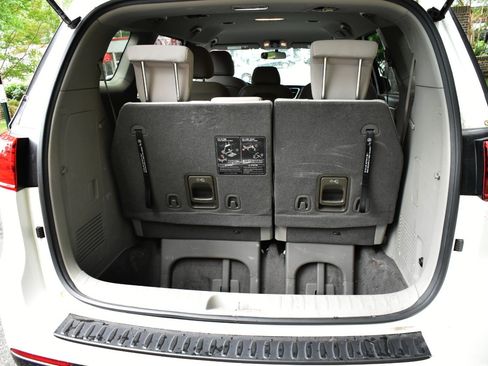 Used 2020 Kia Sedona LX FWD image 31