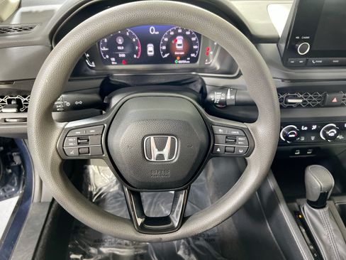 Used 2023 Honda Accord EX image 10