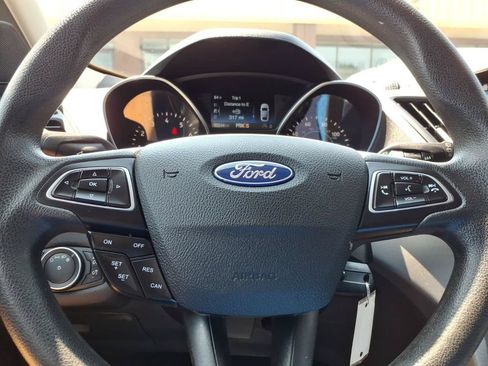 Used 2018 Ford Escape SE w/ SE Sync 3 Package FWD image 19
