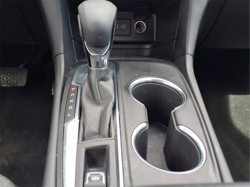 Used 2023 Chevrolet Equinox LT image 19