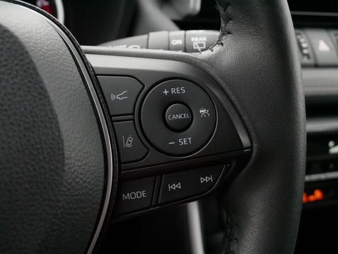 Certified 2025 Toyota RAV4 XLE Premium AWD/4WD image 25