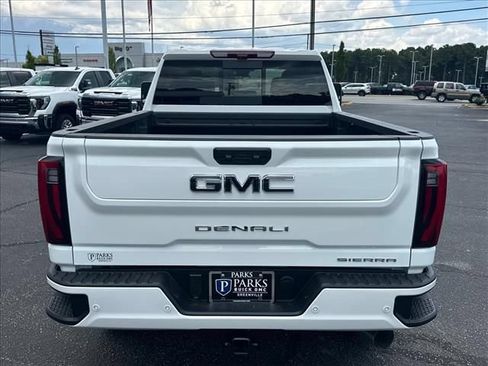 New 2026 GMC Sierra 2500 Denali Ultimate AWD/4WD image 10
