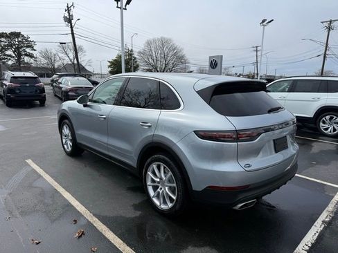 Used 2021 Porsche Cayenne AWD/4WD image 5