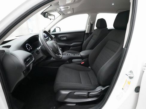 Certified 2023 Honda HR-V LX image 7