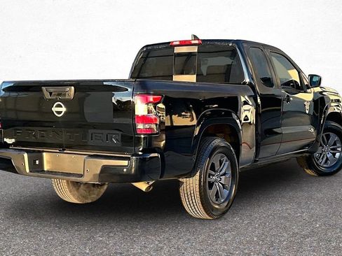 Used 2025 Nissan Frontier SV RWD image 7