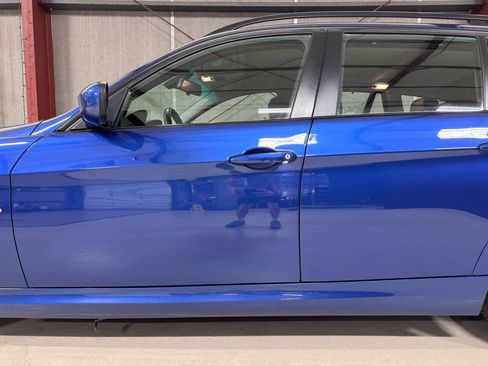 Used 2010 BMW 328i xDrive Wagon AWD/4WD image 10