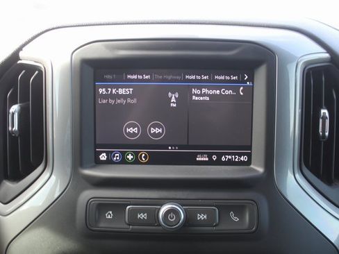 Used 2022 Chevrolet Silverado 2500 Custom w/ Custom Value Package image 22