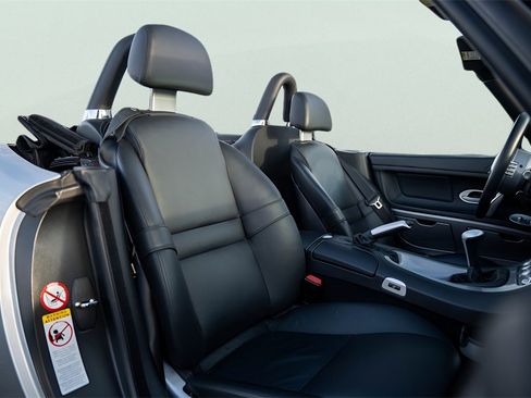 Used 2001 BMW Z8 image 40