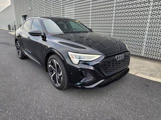 Used 2024 Audi Q8 e-tron Premium Plus w/ Premium Plus Package AWD/4WD video 1