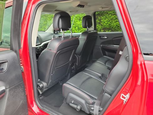 Used 2017 Dodge Journey GT w/ Driver Convenience Group FWD image 15