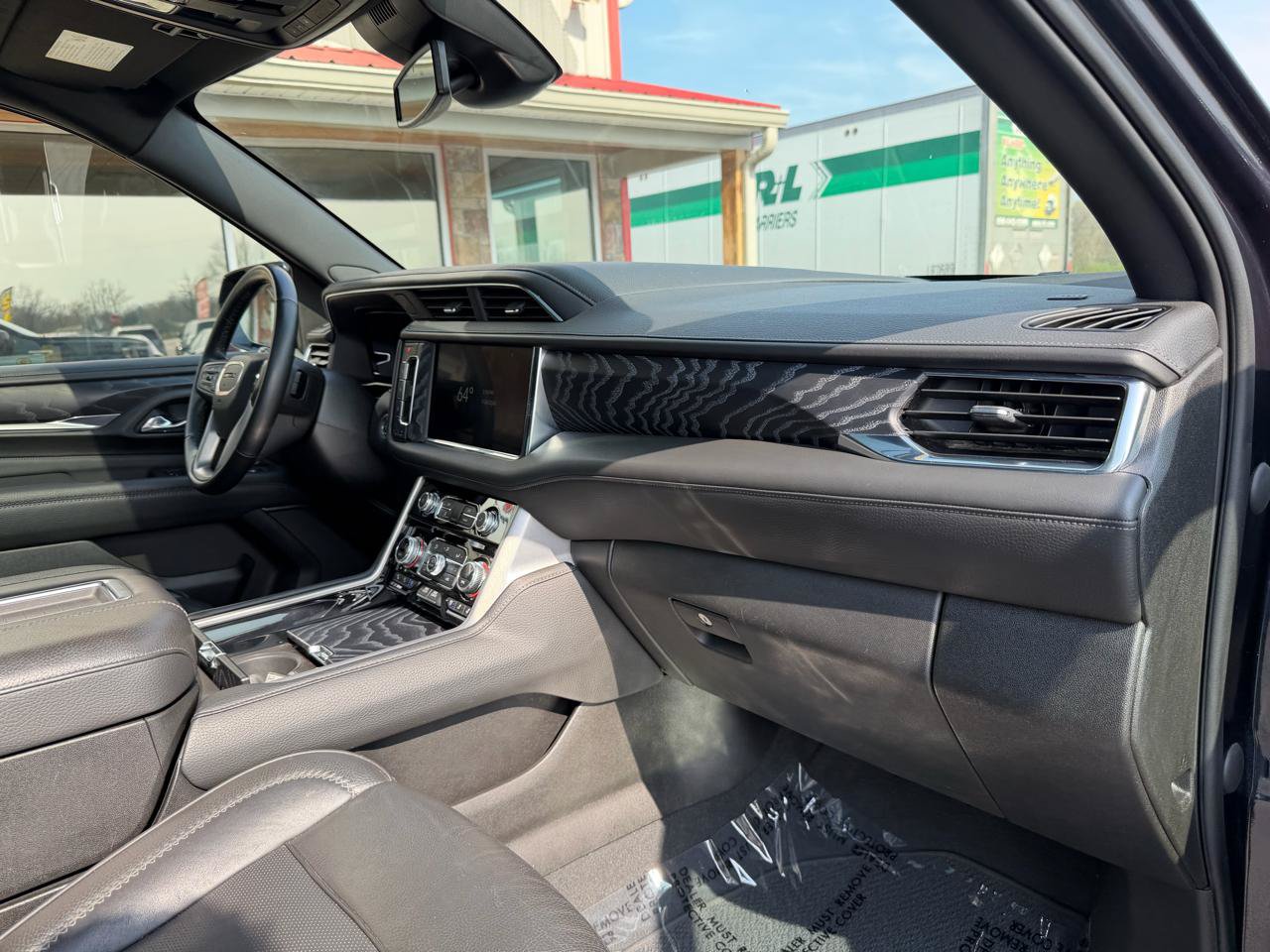 Used 2023 GMC Yukon Denali w/ Max Trailering Package AWD/4WD image 27