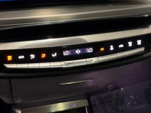 Used 2024 Cadillac Lyriq Luxury AWD/4WD image 19