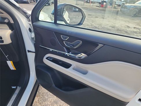 New 2026 Lincoln Corsair Premiere image 23