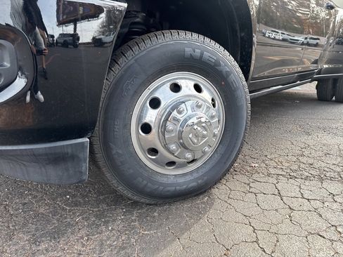 Used 2024 RAM 3500 Limited w/ Safety Group image 2