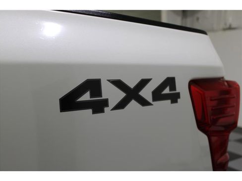 Used 2019 Nissan Titan Platinum Reserve w/ Platinum Utility Package image 20