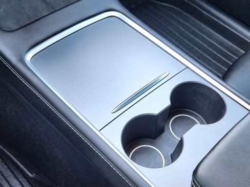 Used 2023 Tesla Model Y Long Range image 25