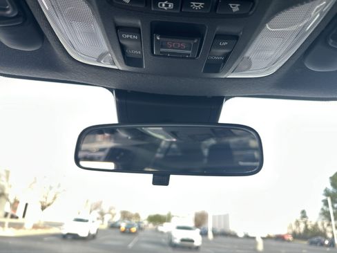 Used 2020 Toyota Corolla SE image 27