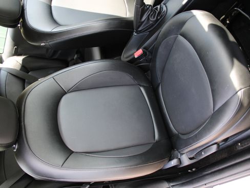 Used 2015 MINI Cooper 2-Door Hardtop image 13