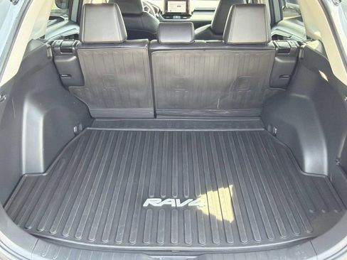 Used 2023 Toyota RAV4 XLE Premium image 16