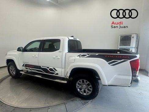 Used 2017 Toyota Tacoma SR5 w/ Tow Package RWD image 38