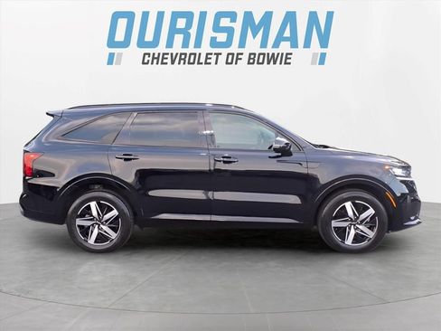 Used 2023 Kia Sorento S w/ Panoramic Sunroof Package FWD image 2