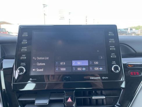 Used 2023 Toyota Camry XLE w/ Cold Weather Package FWD image 19