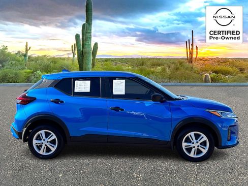 Certified 2025 Nissan Kicks Play S image 9