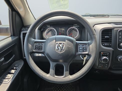 Used 2019 RAM 1500 Express AWD/4WD image 13