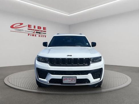 New 2026 Jeep Grand Cherokee L Limited AWD/4WD image 8
