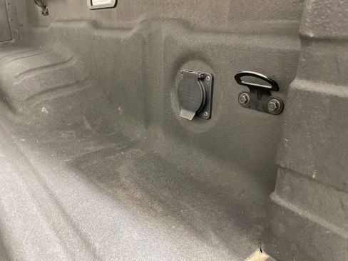 Used 2024 Nissan Frontier SV w/ SV Convenience Package image 12