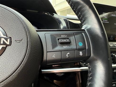 Used 2023 Nissan Pathfinder Platinum w/ Lighting Package (N92) image 23