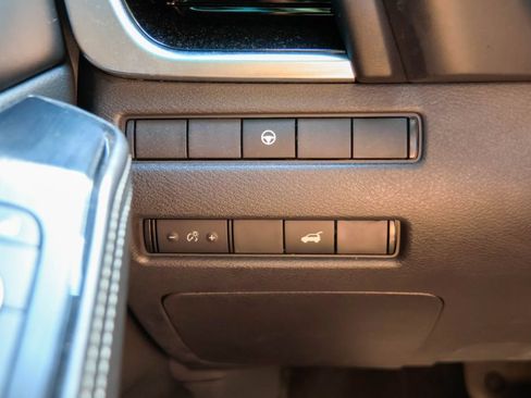 Used 2022 Nissan Rogue SL w/ SL Premium Package FWD image 18