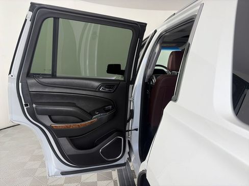 Used 2019 Chevrolet Tahoe Premier w/ Premier Plus Edition AWD/4WD image 12