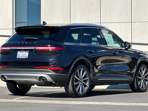 Used 2020 Lincoln Corsair Reserve image 3