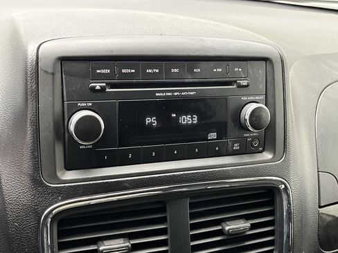 Used 2012 Dodge Grand Caravan SXT image 15