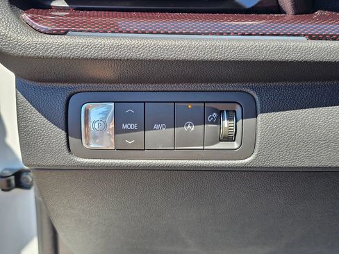 Used 2024 Chevrolet Traverse RS w/ LPO, Floor Liner Package AWD/4WD image 27
