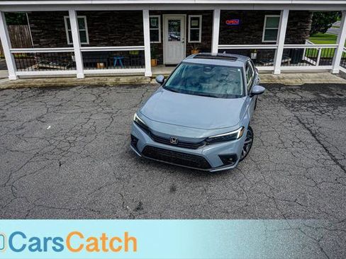 Used 2022 Honda Civic Touring image 3